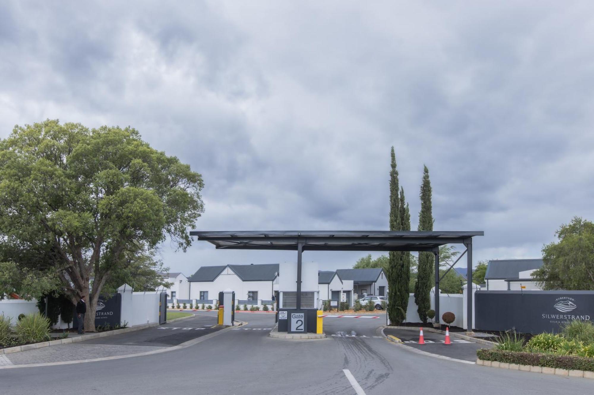 Lily'S Rest, Village On Silwerstrand, Robertson Exterior photo